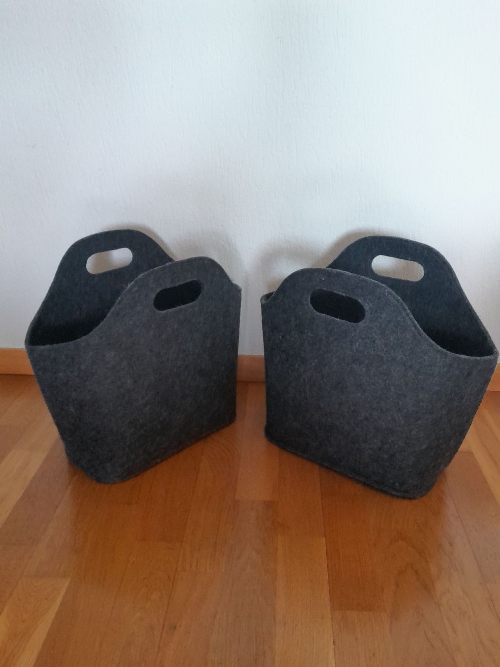 Casse di trasporto: 2 Filztaschen Dunkelgrau – Usato da Zürich venduto da mel_nj78