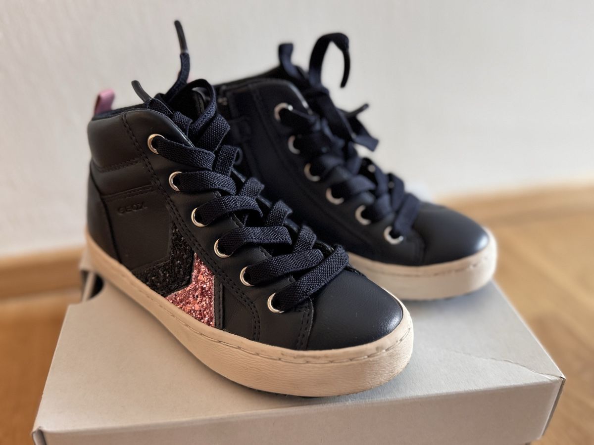 Geox Scarpe per ragazze: Geox Sneaker High Top 27 blue – Nuovo (secondo la descrizione) da Kilchberg ZH venduto da Gejuba 1