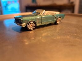 Ford Mustang Cabrio 66 Greenlight Neu