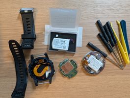For pieces/repair - Garmin Fenix 5S Plus