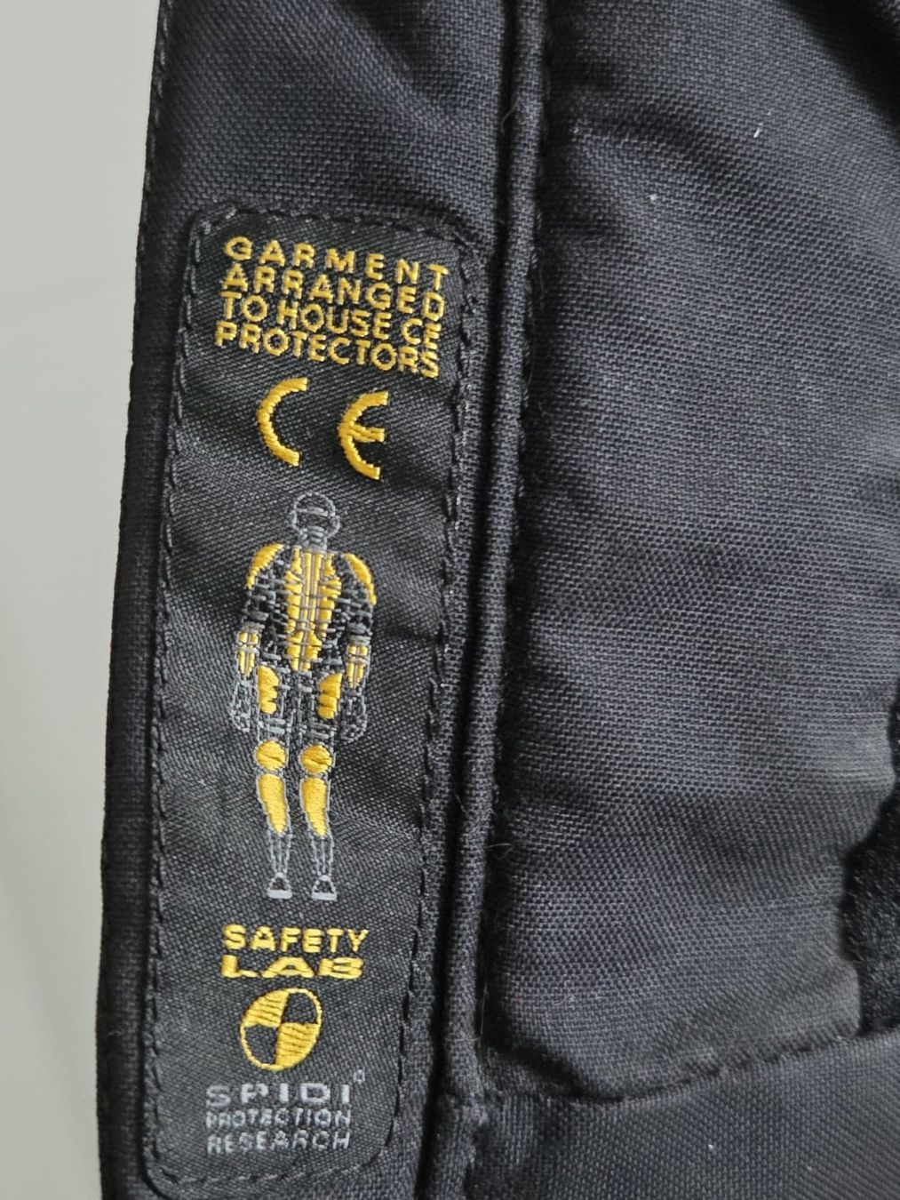 Spidi Vestes: SPIDI veste cuir Taille 50 – D'occasion à Begnins par IlikeHiPhi 6