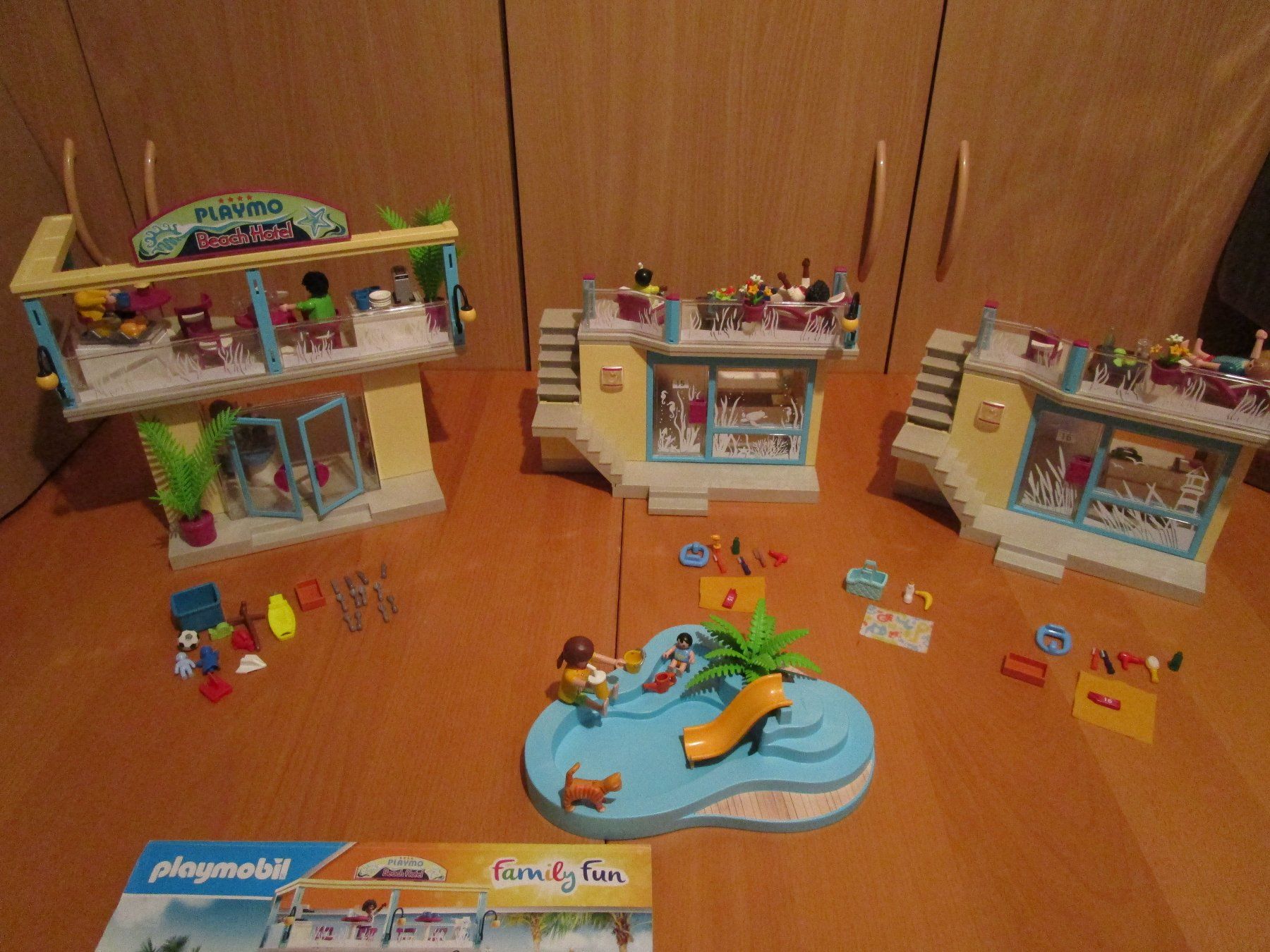Playmobil Spielzeuge: Playmobil:  Beach Hotel – Gebraucht aus Wetzikon ZH von Storchadebar