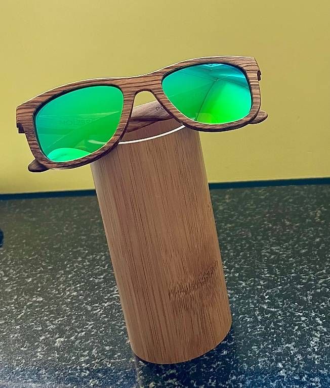 Brillen & Gläser: Coole Sonnenbrille Unisex – Neu und originalverpackt aus Winterthur von seamaster1