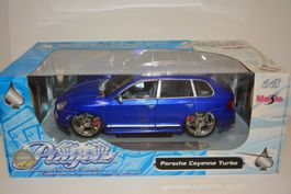 Porsche Cayenne Turbo  2002 , 1:18
