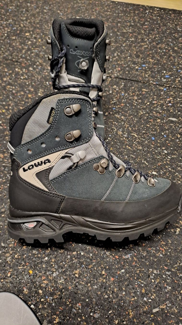 Lowa Scarpe da uomo: Lowa GTX GORE-TEX Wanderschuhe – Nuovo (secondo la descrizione) da spreitenbach venduto da zuz_665x 1