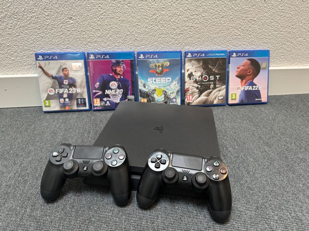 PlayStadtion 4 Slim 500GB inkl. 2 Kontroller und 5 Games (Gebraucht) in ...