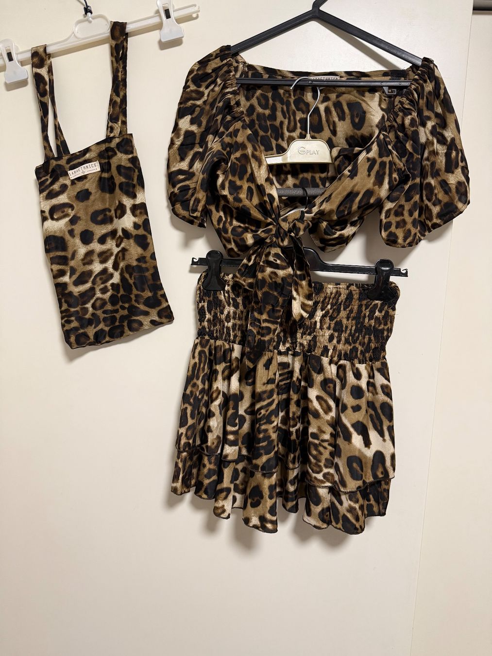 Gonne: Leopard Sommer Top & Rock Set-One Size – Nuovo e nell'imballaggio originale da Basel venduto da iulia_haul