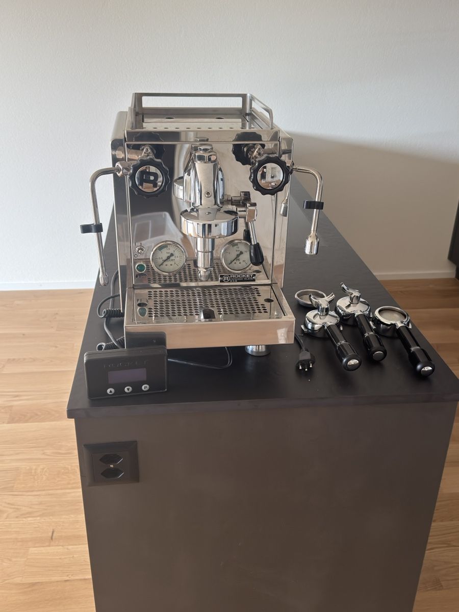 Rocket Macchine per caffè & Macchine per espresso: Espressomaschine Siebträger Rocket R58 – Usato da Richterswil venduto da Syuall 1