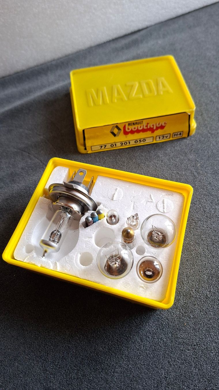 Renault Tutti pezzi di ricambio auto: Mazda/Renault Oldtimer Glühbirnen Set – Usato da Othmarsingen venduto da chrampfi01