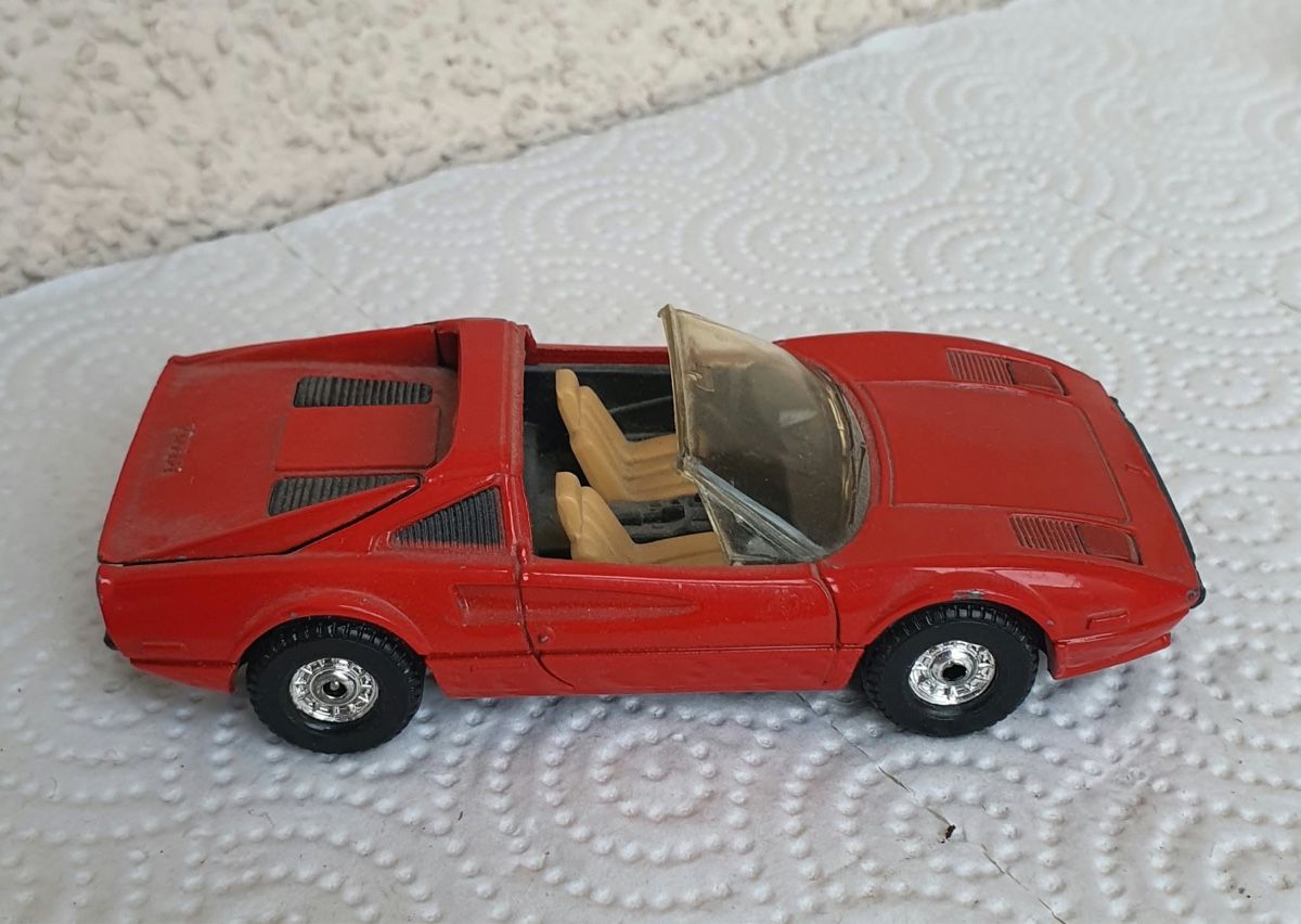 Modellini d'auto: Lot de 8 voitures model réduit diverses  – Usato da montreux venduto da Always-Good 4