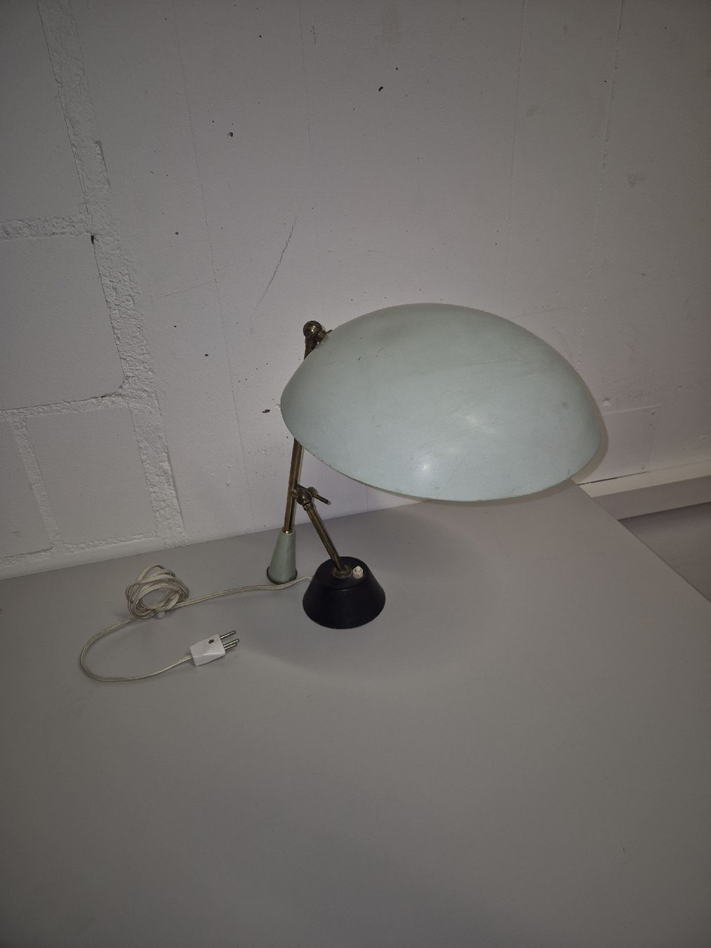 Lampade: Tischlampe Messing/Metall hellblau gebraucht – Usato da Bern venduto da latrouvaillebern 1