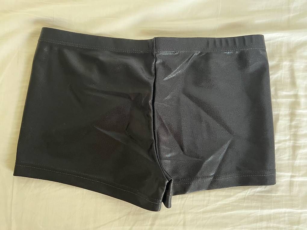 Pantalons: Turnhösli The Zone – D'occasion à Adliswil par angrue 1