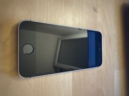 Apple iPhone SE (1. Gen, 2016) 32GB – Top Zustand (Wie neu)