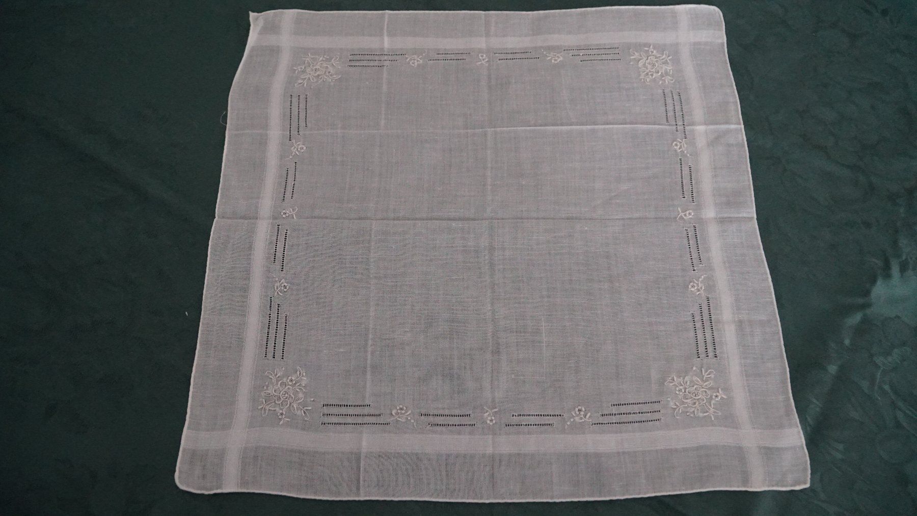 Altro in  Abbigliamento & Accessori: 2 Taschentücher Batist Stickerei – Nuovo (secondo la descrizione) da Bern venduto da Antikbatik 4