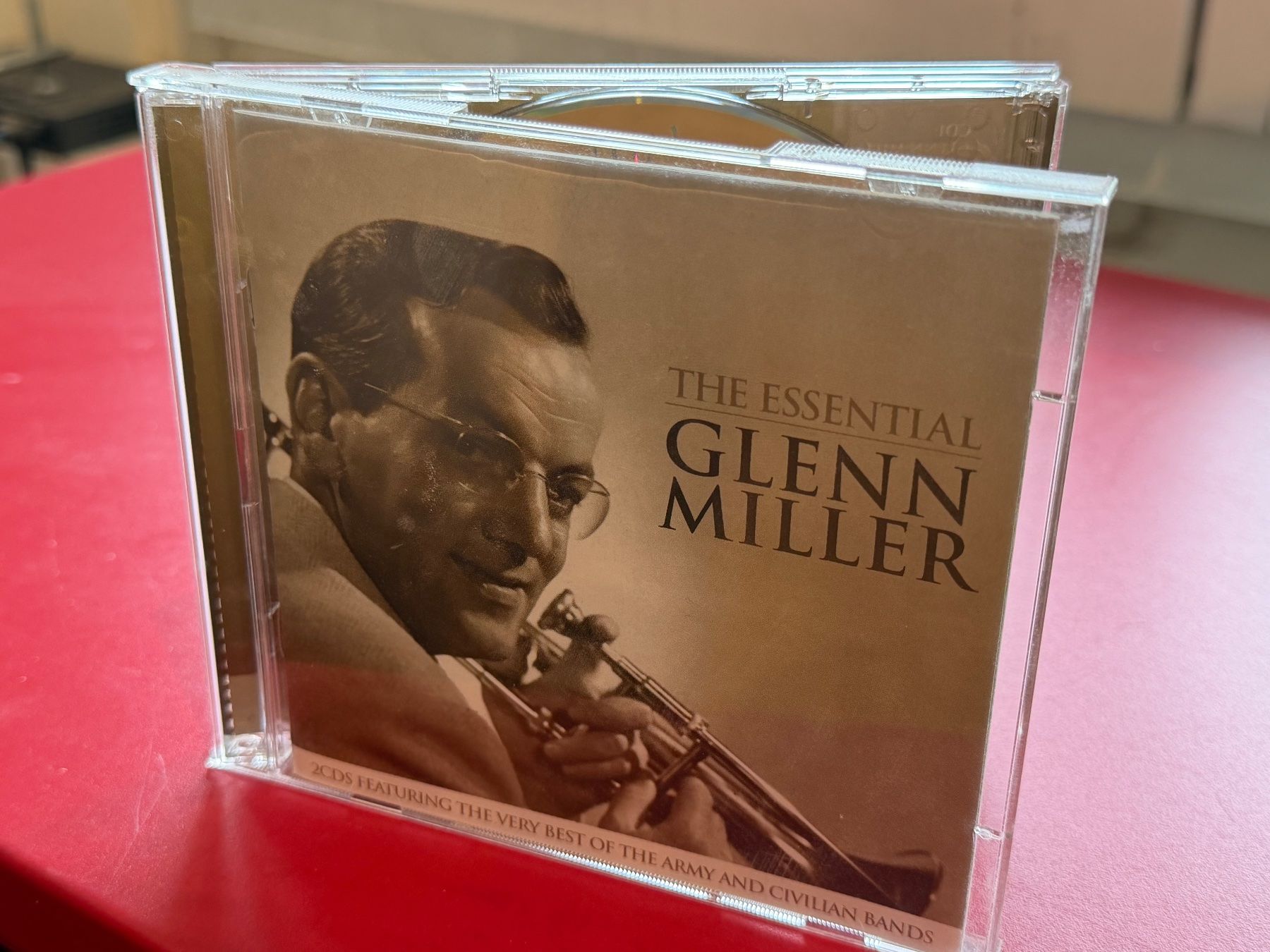 CD: Glenn Miller - The Essential Glenn Miller - KA01A – Usato da Küsnacht ZH venduto da JazzRecords