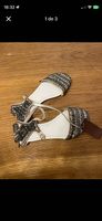 Damen Sandalen mit Nieten beige Grösse 38 neuwertig