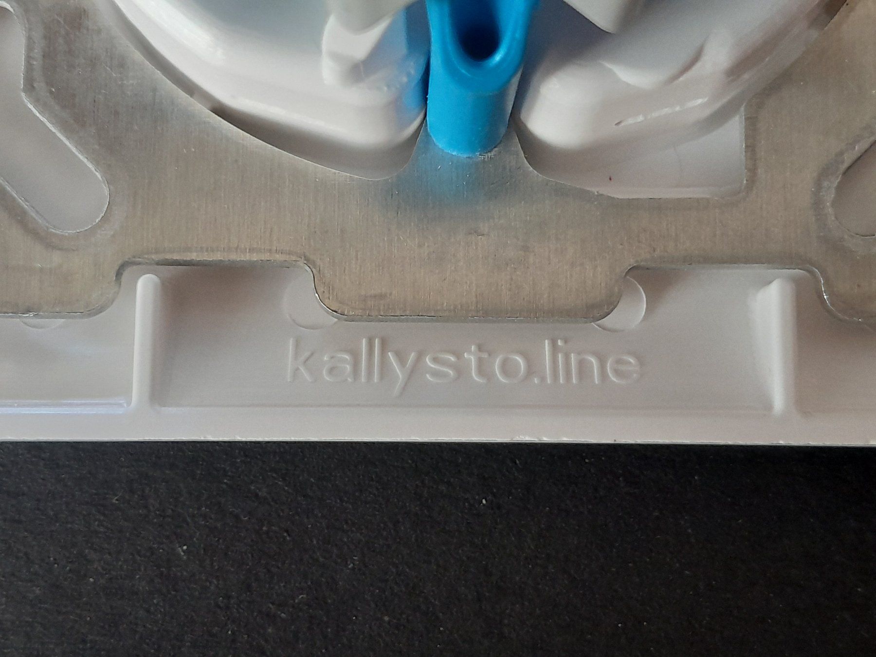 Hager Spine: Hager kallysto.line Steckdosen 3xT13, 3 Stk. – Usato da Zürich venduto da raphahello 6