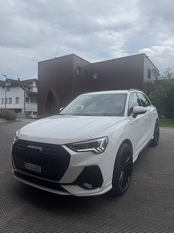 Automobili: Audi Q3S-Line 40TFSI QUATTRO – Usato da Widnau venduto da Dani7866