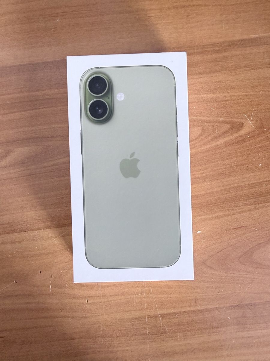 Apple Telefoni cellulari / Smartphones: iphone 17 sage green  – Nuovo (secondo la descrizione) da Orbe venduto da megdfd