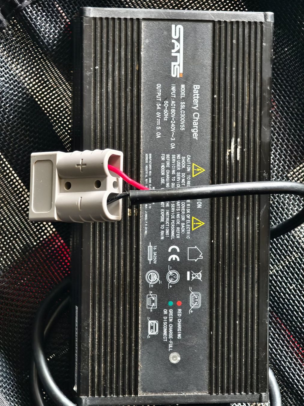 Caricatori & Batterie: Lithium Ion Ladegerät 54.6 V 5 Ampere – Usato da Aesch BL venduto da steve_weil