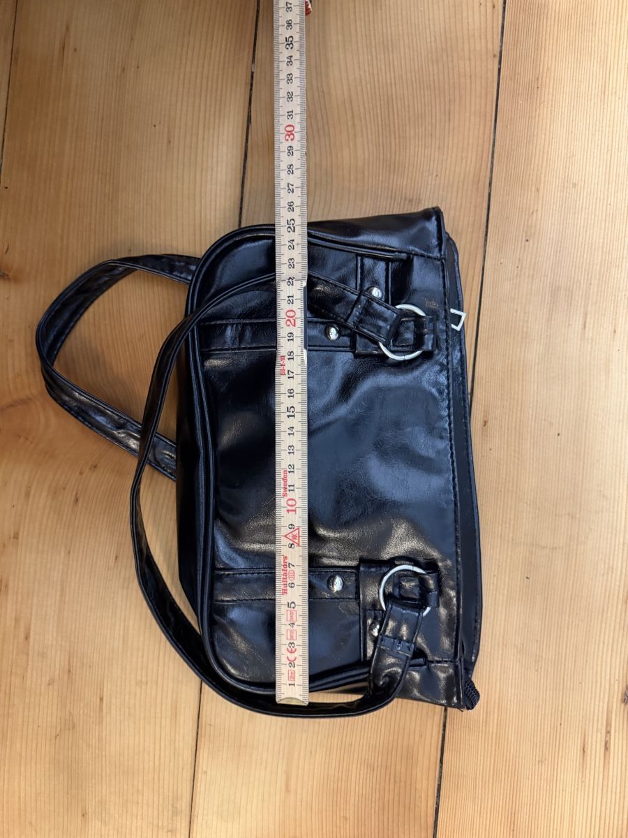 Borse da donna: Schwarzer Handbag – Nuovo (secondo la descrizione) da Basel venduto da lil_c6hw 2