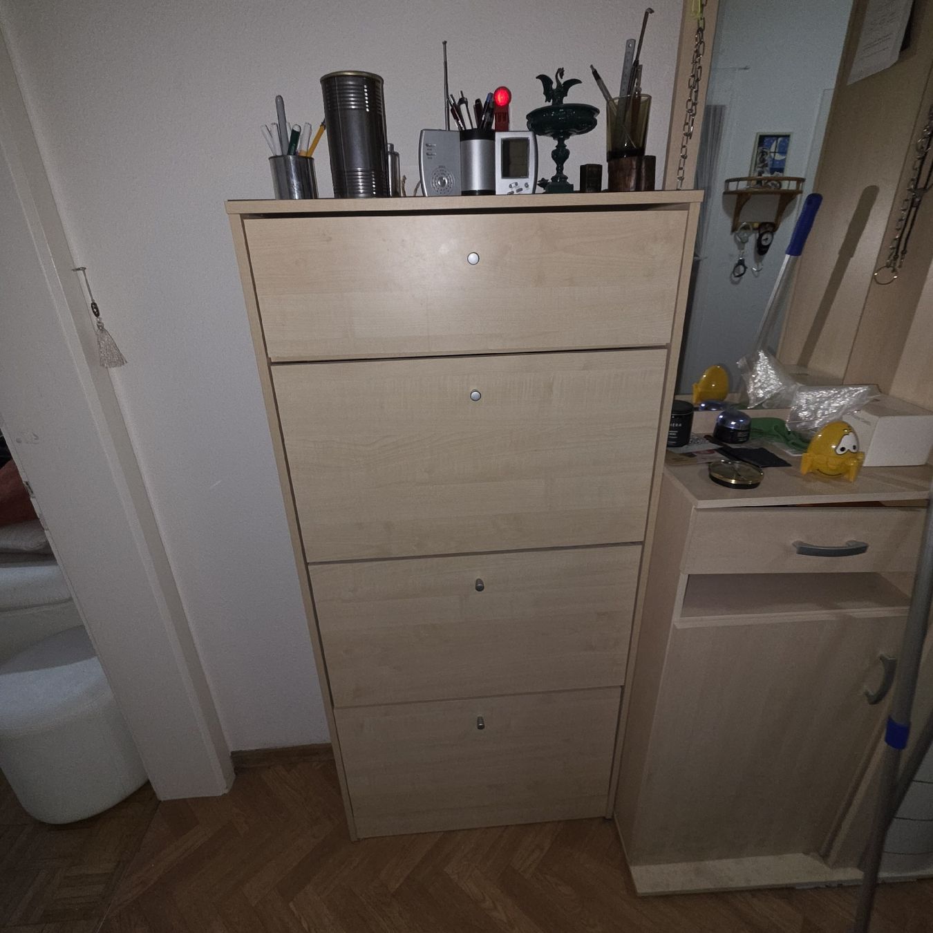 Schränke: Schuhschrank helles Holz mit vier Klappfächern gebraucht – Gebraucht aus Rüti ZH von Zurigo_1351