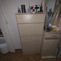 Schuhschrank helles Holz mit vier Klappfächern gebraucht