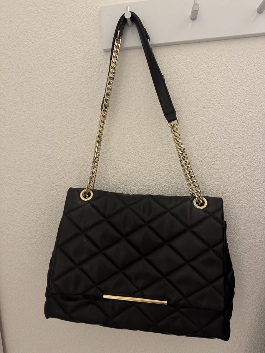Sacs femmes: Handtasche schwarz – D'occasion à Glis par Romainee