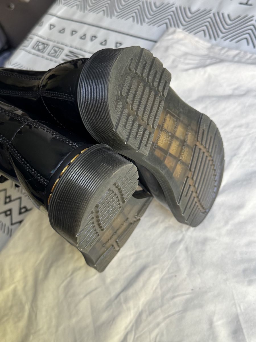 Dr. Martens Scarpe da donna: Dr. Martens Lack-Boots Schwarz, Gr. 39 – Usato da Zürich venduto da xiy_8jw5 3