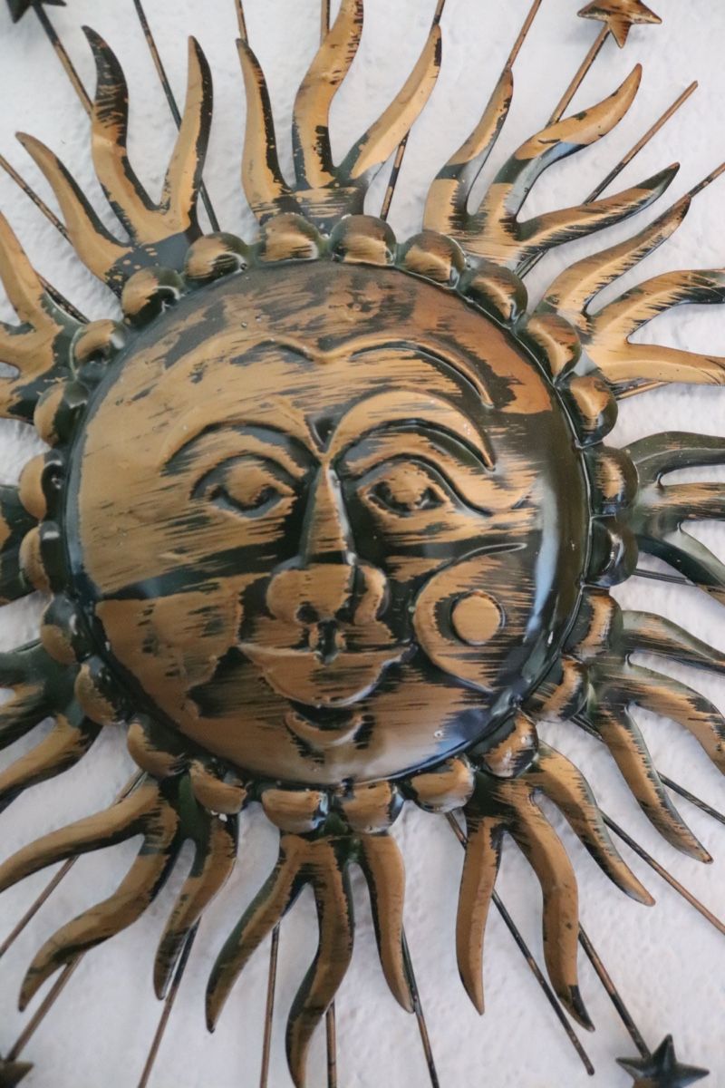 Tutte le decorazioni: Wanddekoration Sonne mit 12 Sternzeichen – Usato da Dübendorf venduto da Vinny_S 1