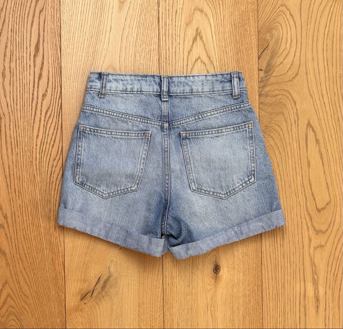 Mango Pantaloni: MANGO denim shorts MOM80, size 32 – Nuovo (secondo la descrizione) da Kilchberg ZH venduto da ben_pc68 1