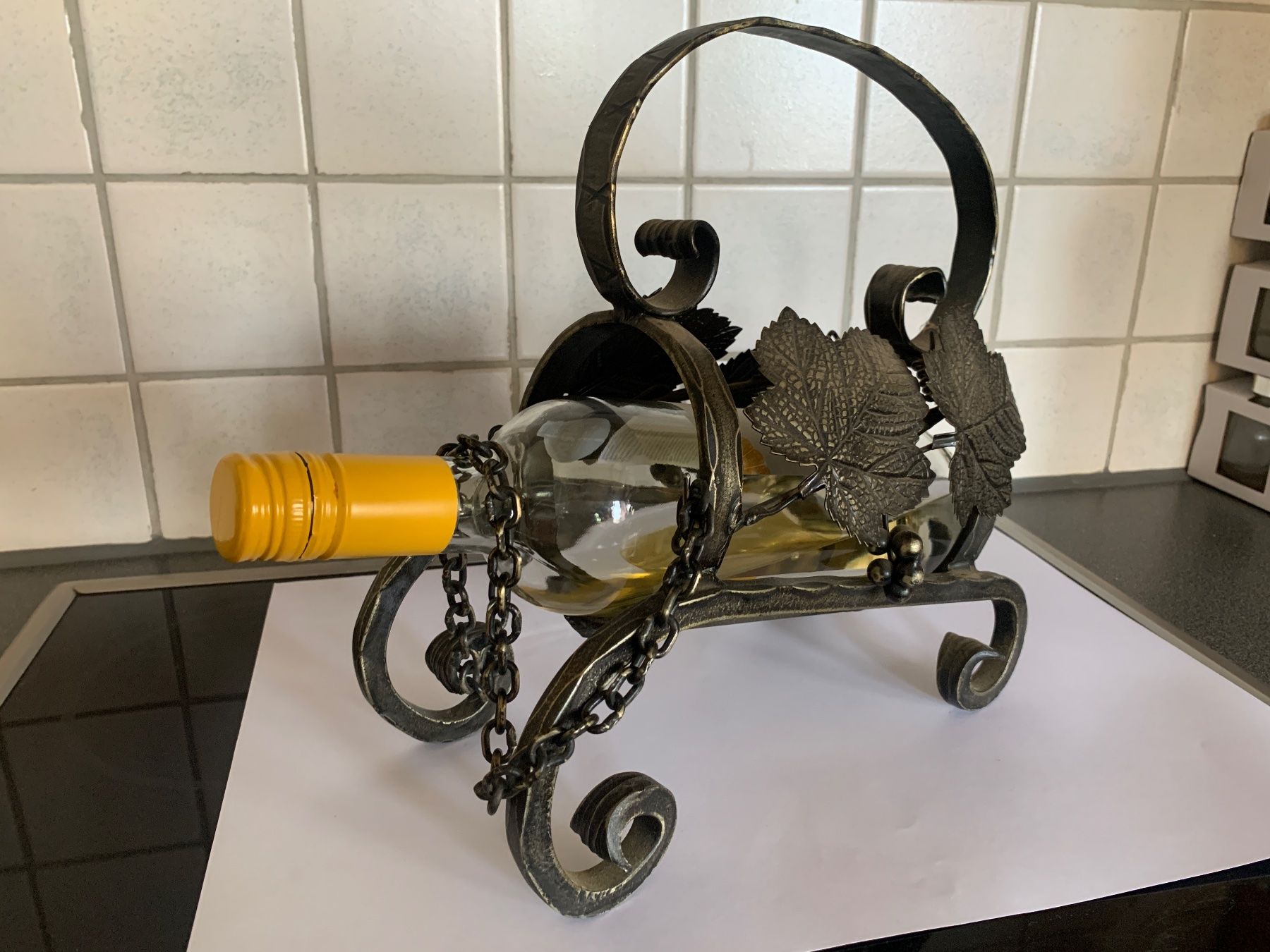 Supporti a parete: Weinflaschenhalter aus Metall – Usato da Volketswil venduto da dancingsoul74 5