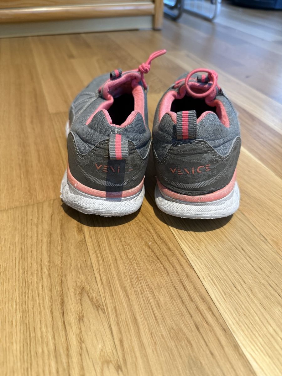 Scarpe per ragazze: Venice Grey & Pink Spring/Summer Schuhe – Usato da Biel/Bienne venduto da Husseinsheikho 4
