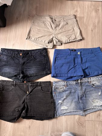 4 Shorts & 1 Jeansrock, Gr. 40