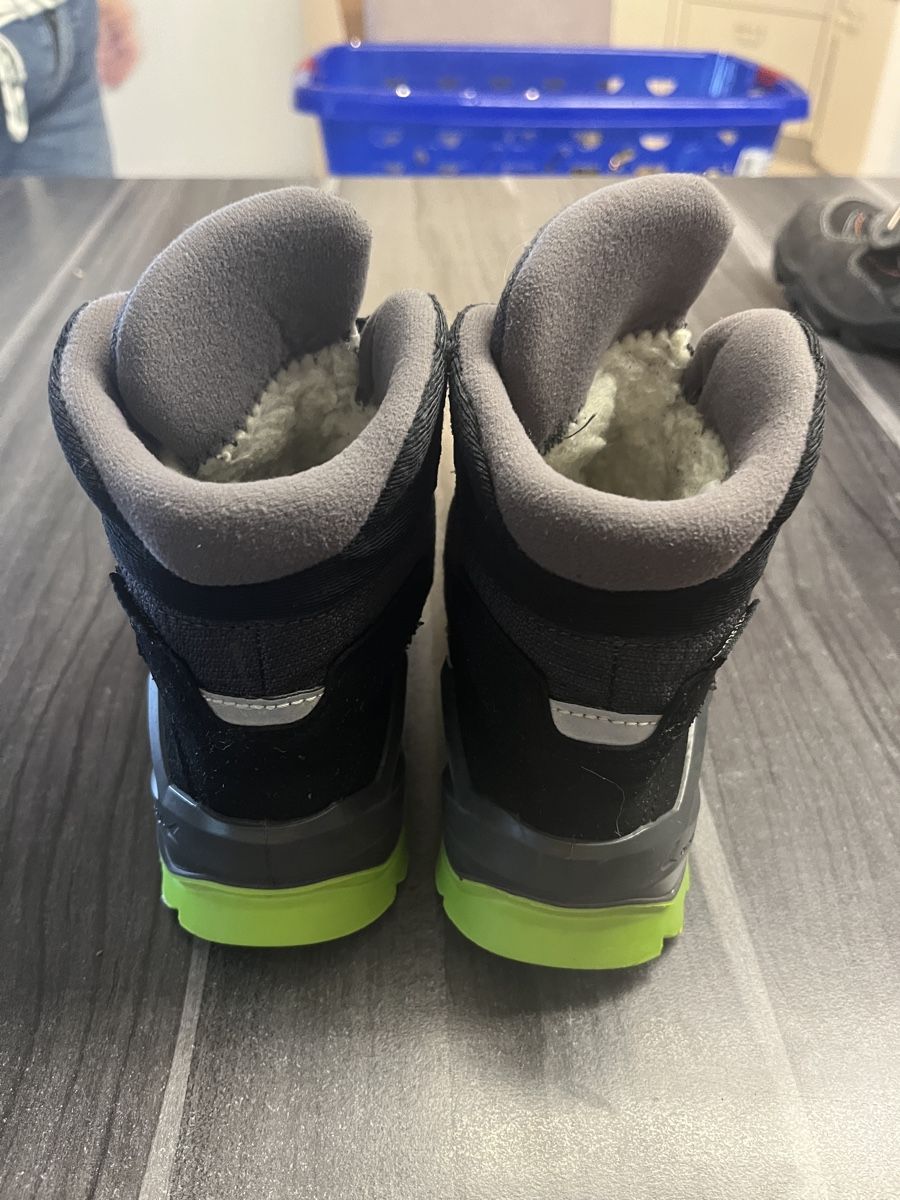 Lowa Scarpe per ragazzi: Winterschuhe Grösse 30 – Usato da Unterkulm venduto da Swissbmwdriver 1