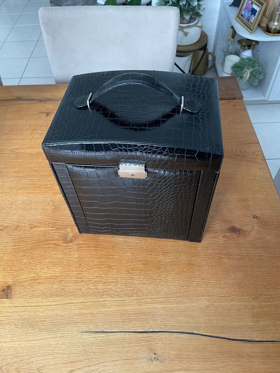 Reisekoffer: Schmuckbox – Gebraucht aus Orpund von Tmiso