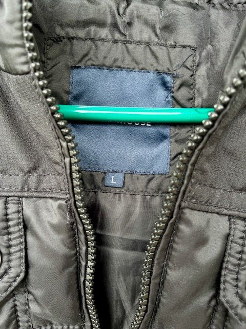 C&A Gilet & Giacche: Dicke schwarze Stepp-Weste – Usato da Ottikon venduto da lo99 3