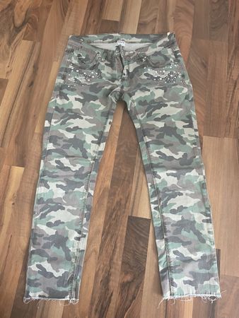 Camouflage hose