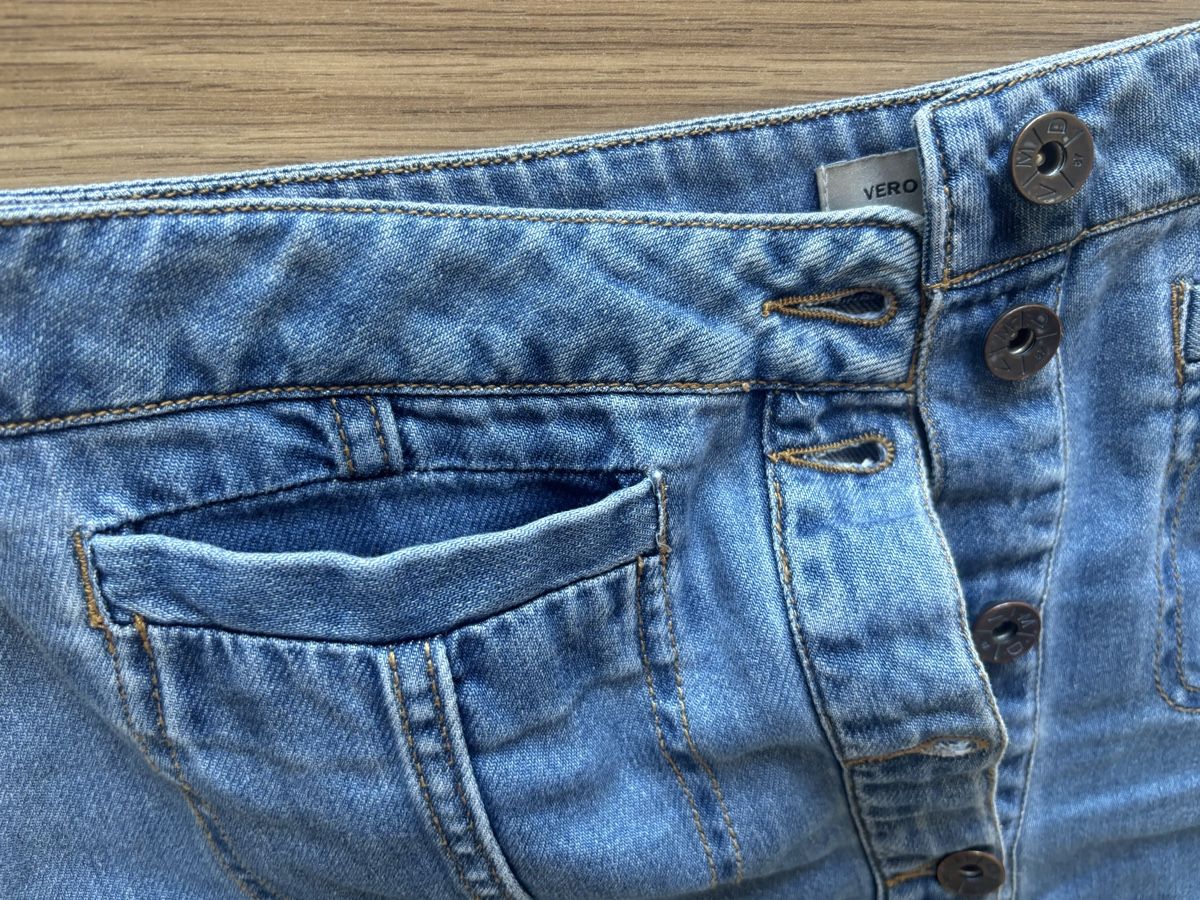 Vero Moda Gonne: S_Vero Moda Denim_Buttoned Front_rarely used – Nuovo (secondo la descrizione) da St-George venduto da elena27 3