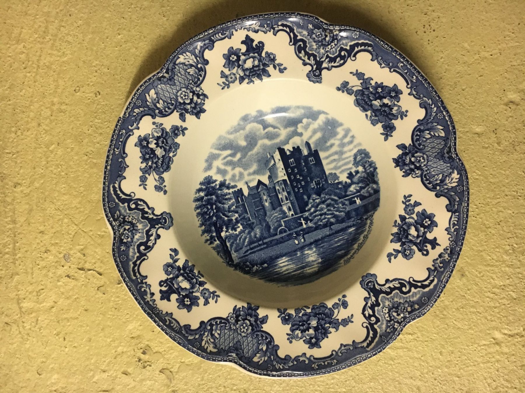 Teller: alter dekorativer Teller mit Abbildung Old Britain Castles – Neu (gemäss Beschreibung) aus Zürich von Tivoli2