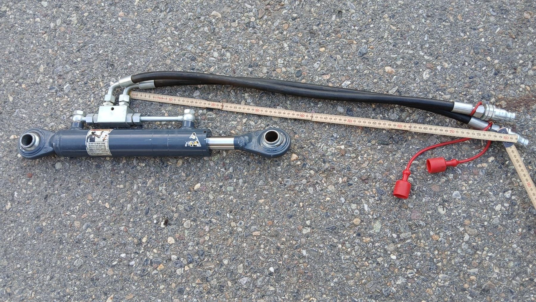 Altri prodotti elettronici: Hydraulikzylinder Kategorie 2 – Usato da Vaz/obervaz venduto da tuc_st6s 1