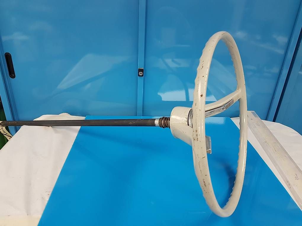 Tutti pezzi di ricambio auto: Volant Cox Käfer 1961 – Usato da Fully venduto da Luvi 3