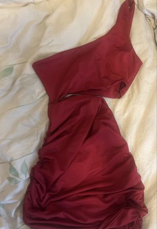 Kleid Damen Weinrot Grösse M asymmetrisch gerüscht neu