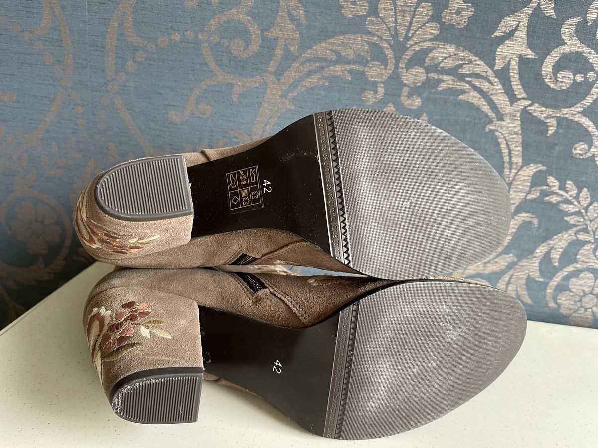 Scarpe da donna: Lazamani Stiefeletten Grösse 41/42 – Nuovo (secondo la descrizione) da Stallikon venduto da BaumArt 3