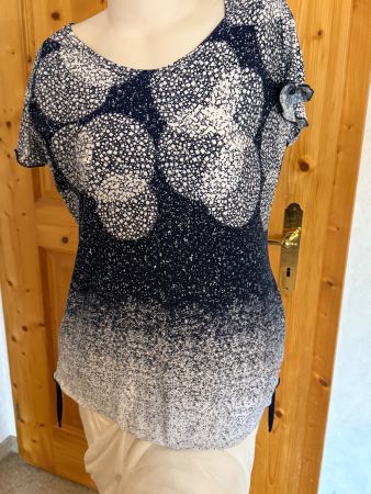 Sommerliches Damen T-Shirt, Grösse L, Top Zustand!