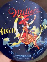 "Girl on the Moon" Retro Werbeschild von MILLER Beer - USA