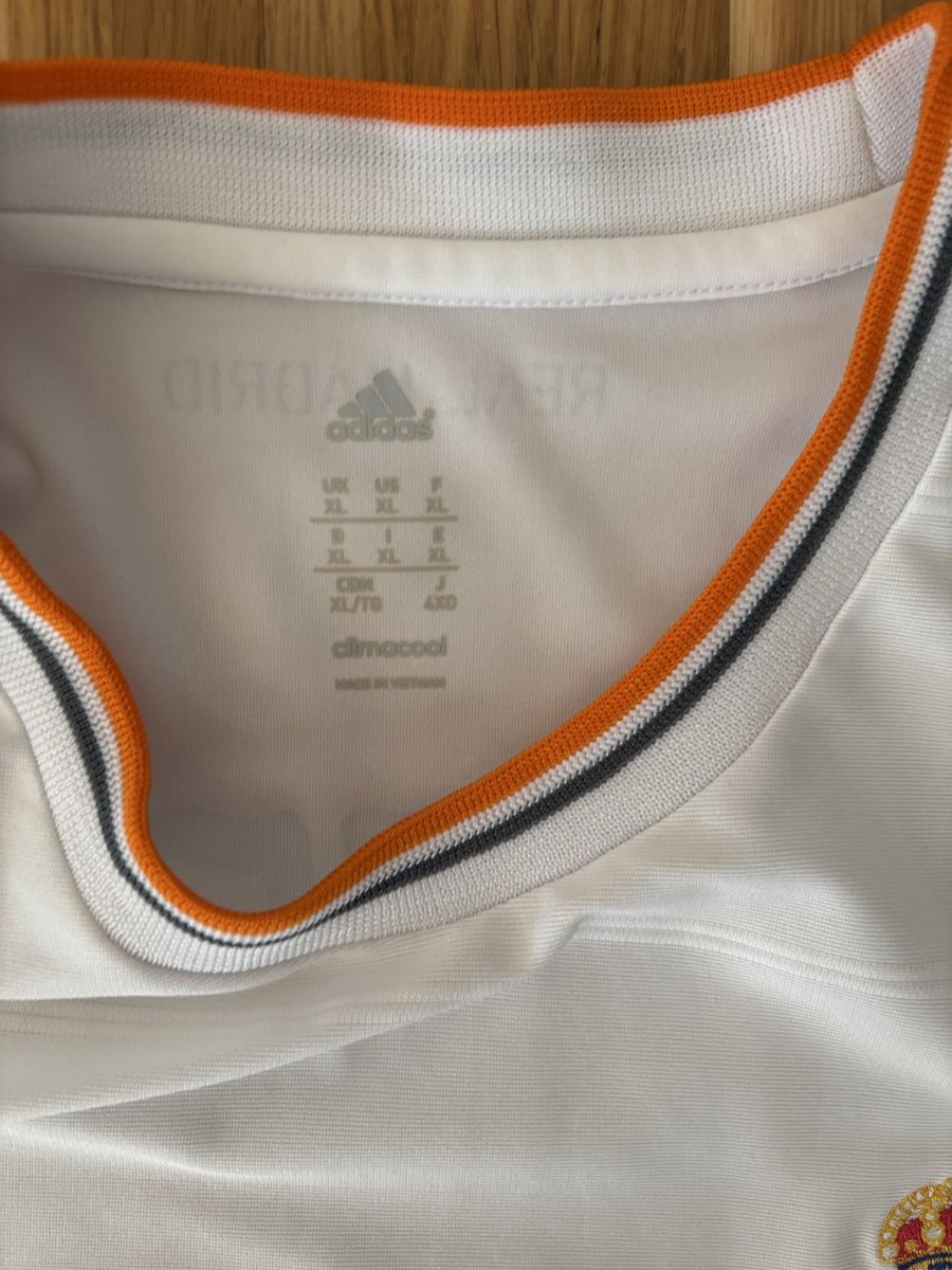 Real Madrid Canottiere & Pantaloni: Real Madrid Trikot Benzema – Usato da Zürich venduto da ChampShirts 6