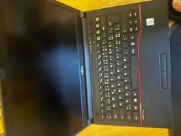 Fujitsu Lifebook E546 14" Laptop – Intel i5 / CH-Tastatur