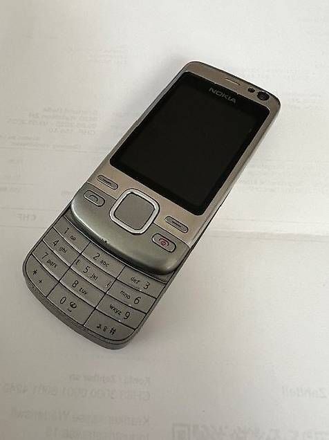 Telefoni cellulari / Smartphones: Nokia 6600i  Silber Metall – Usato da Bäretswil venduto da fotos1 3