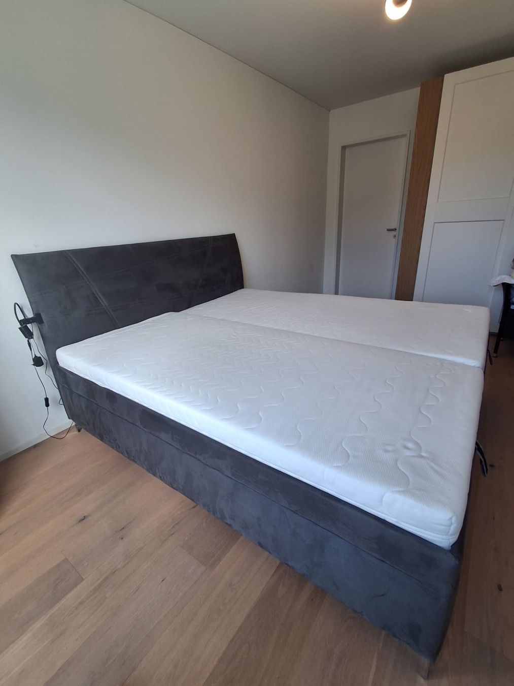 Letti: Double Bed with Headboard & Mattress (Höffner) – Usato da Horw venduto da jon_g9bq 6